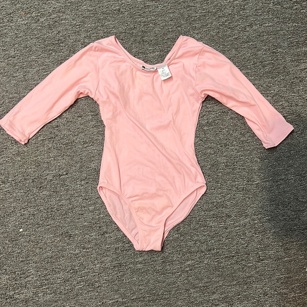 8/10 pink 3/4 sleeve dance leotard